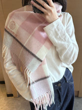 China Replica Burberry Scarf 46usd Only